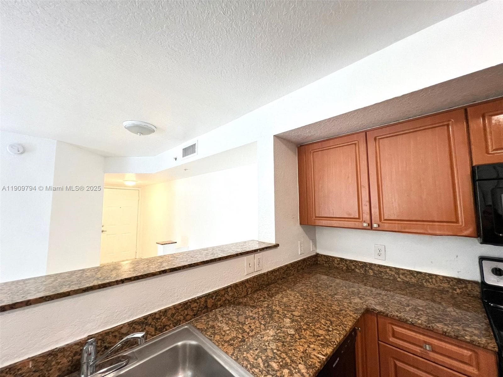 13820 NE 3rd Ct # 109, North Miami FL 33161 — 5
