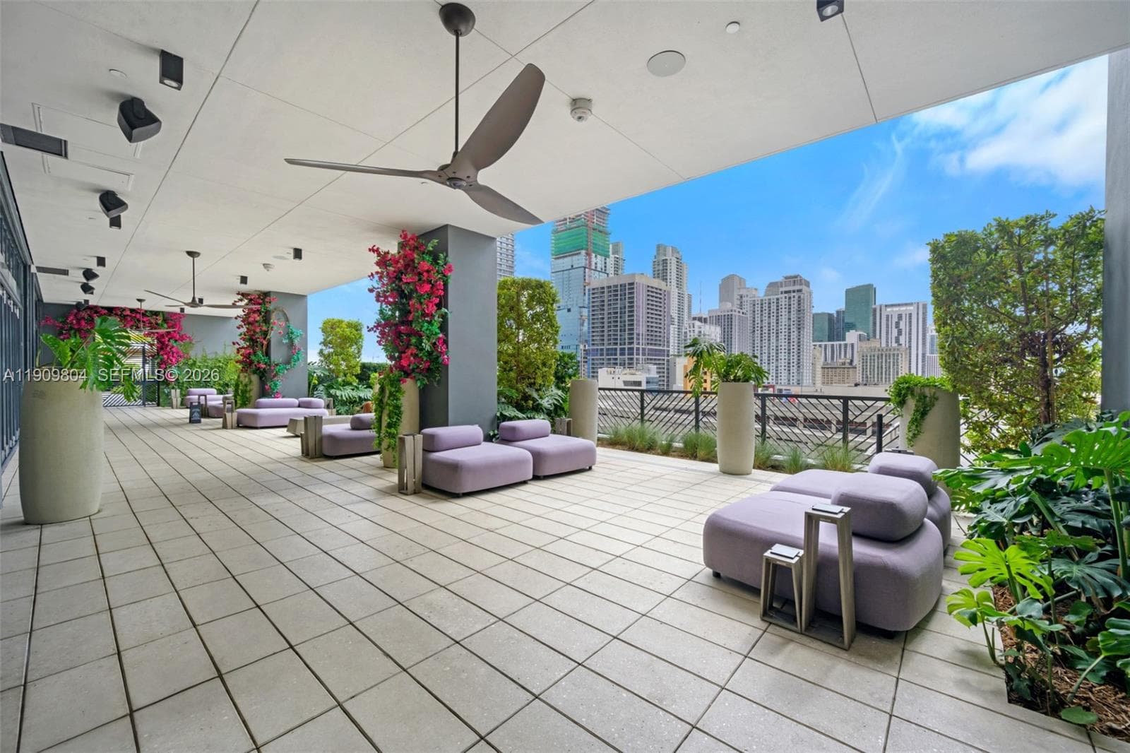 159 NE 6th St # 3706, Miami FL 33132 — 16