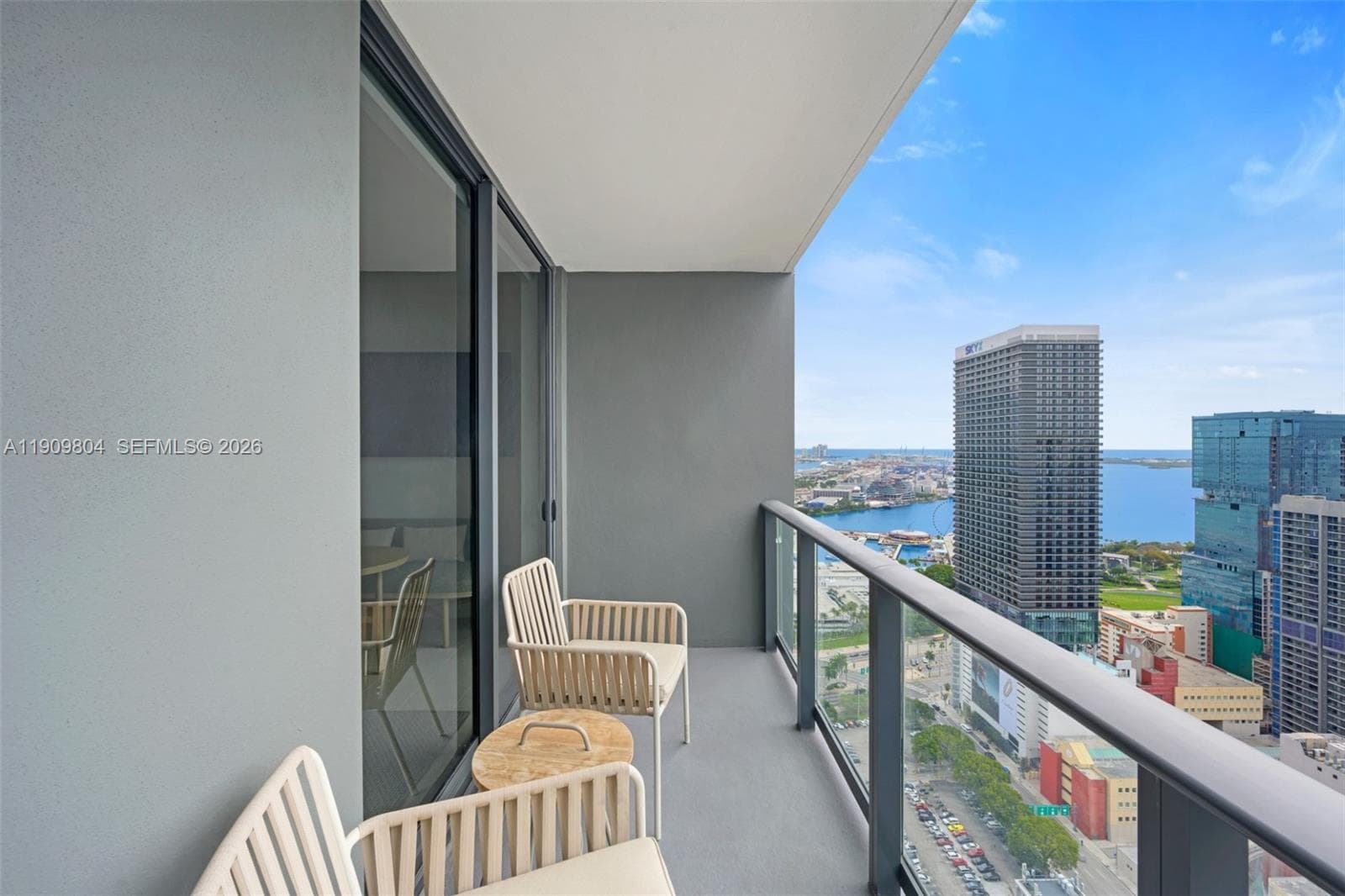 159 NE 6th St # 3706, Miami FL 33132 — 10