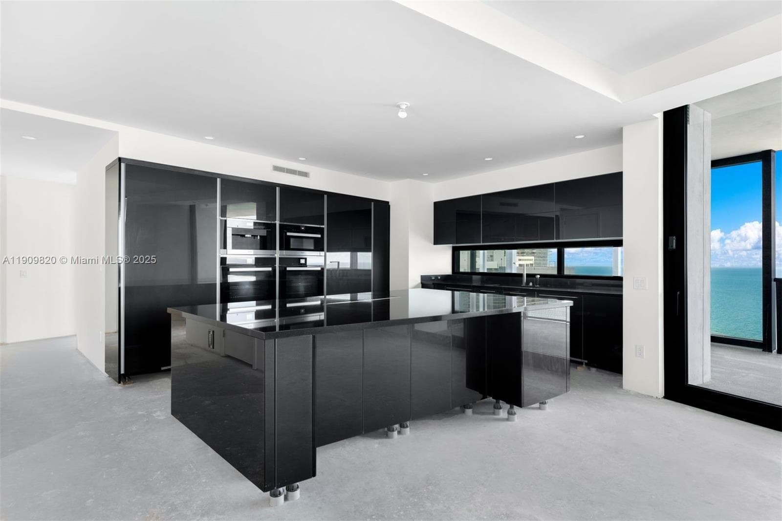 18555 Collins Ave # 3205, Sunny Isles Beach FL 33160 — 17