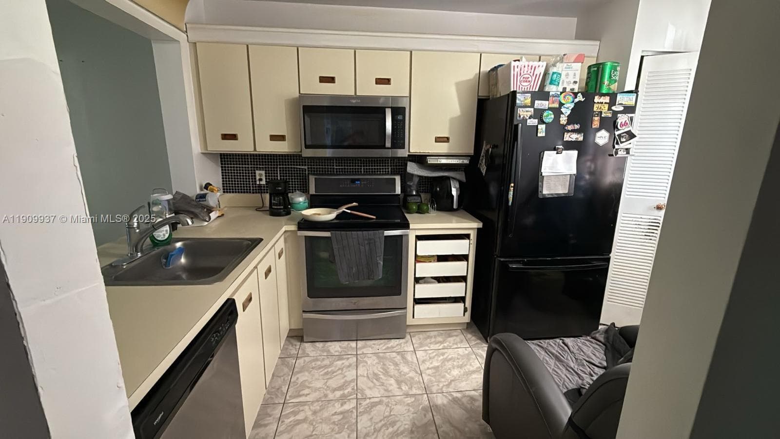 430 NE 210th Cir Ter # 3, Miami FL 33179 — 2