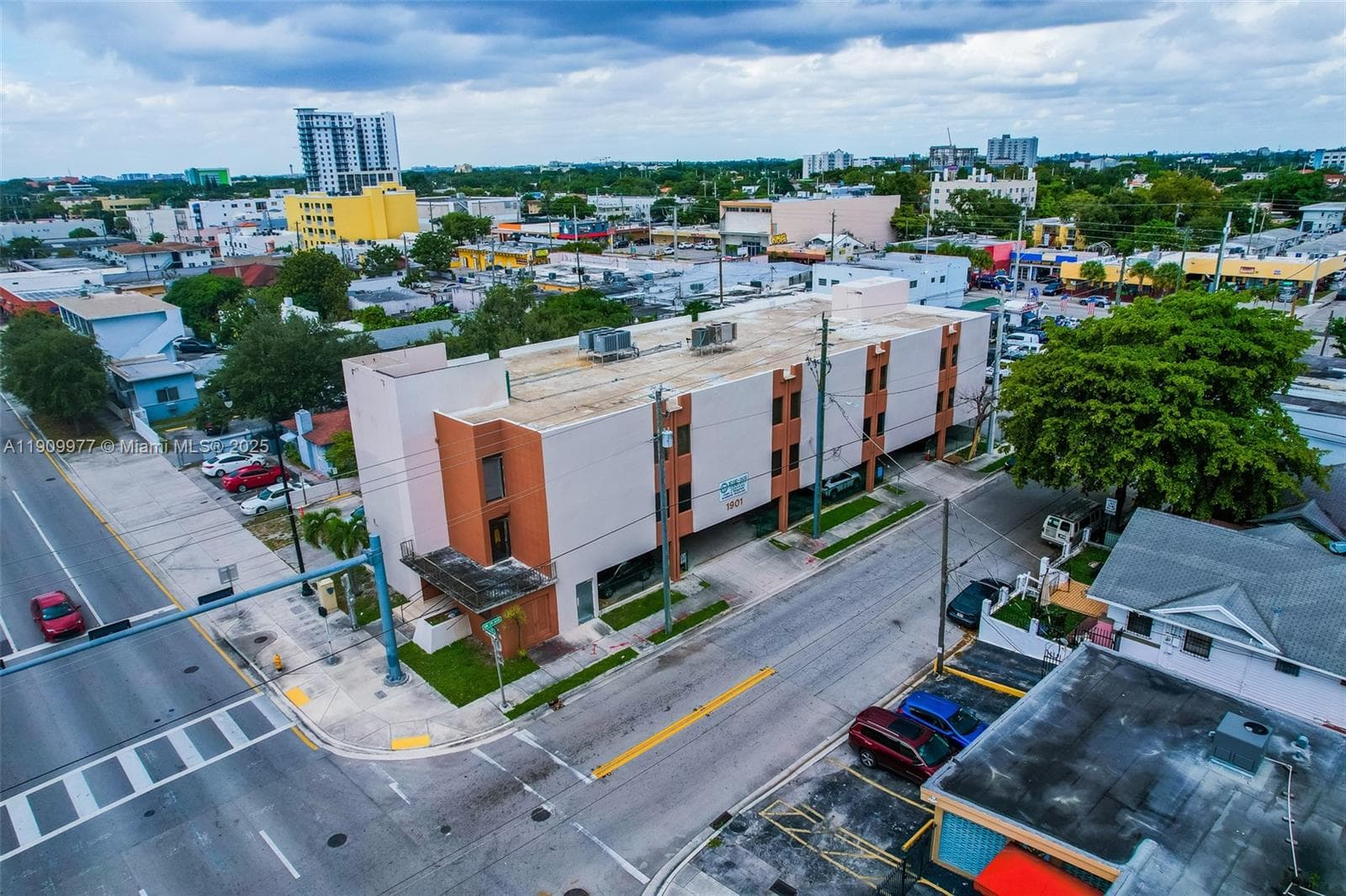 1901 SW 1st St, Miami FL 33135 — 1