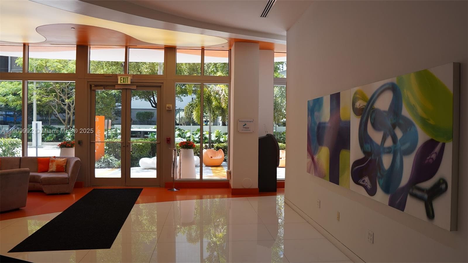 31 SE 6th St # 1108, Miami FL 33131 — 21