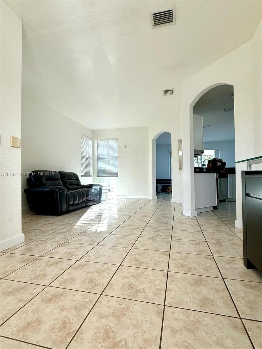 8675 NW 109th Ct, Doral FL 33178 — 3