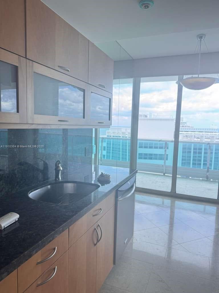 5025 Collins Ave # 1602, Miami Beach FL 33140 — 22
