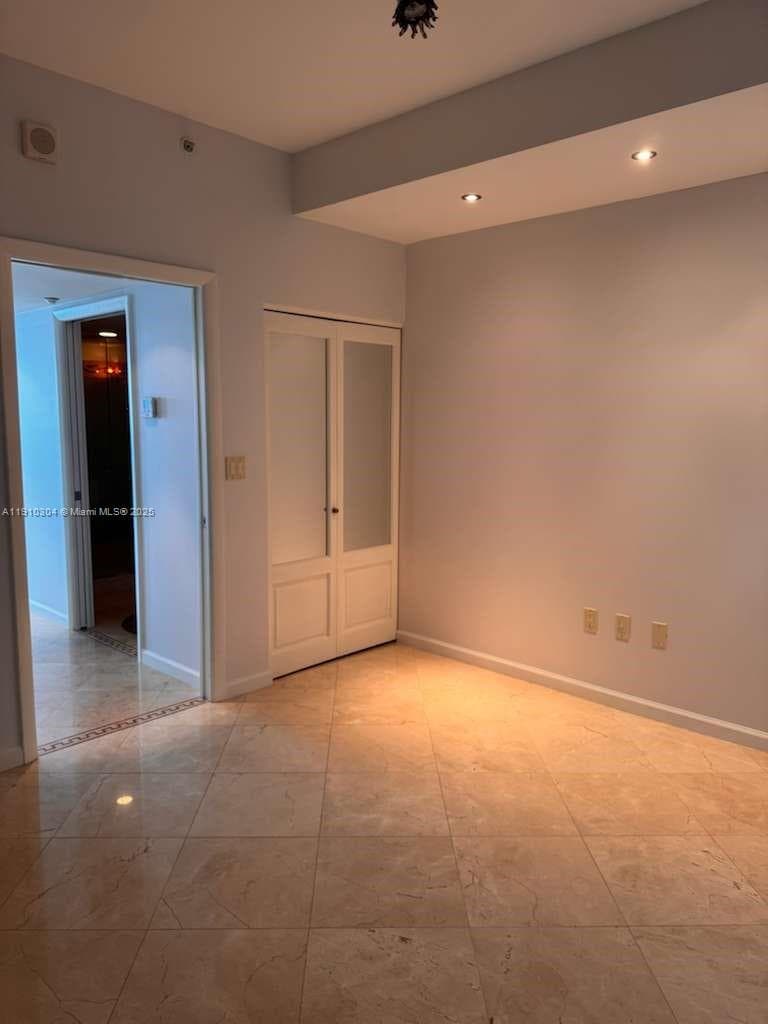 5025 Collins Ave # 1602, Miami Beach FL 33140 — 7