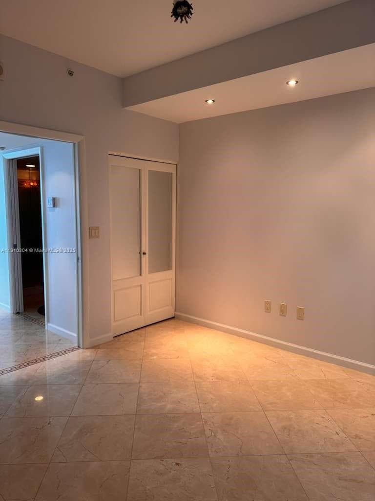 5025 Collins Ave # 1602, Miami Beach FL 33140 — 3