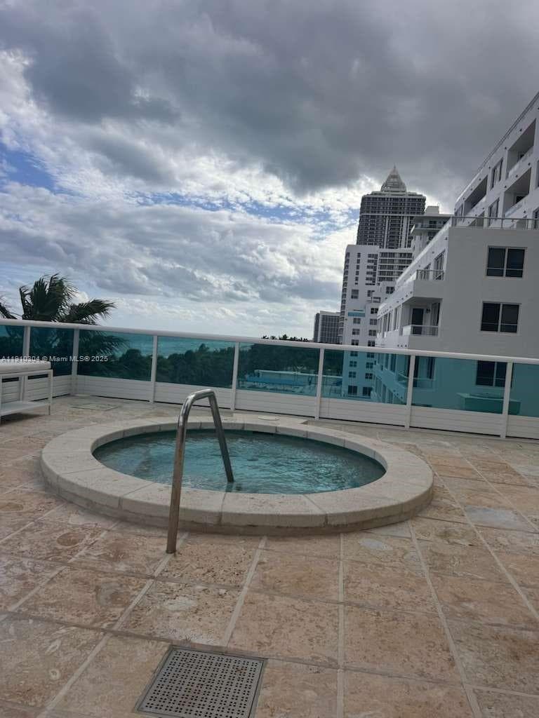 5025 Collins Ave # 1602, Miami Beach FL 33140 — 32