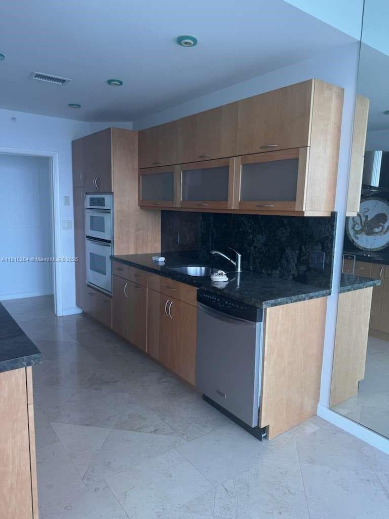 5025 Collins Ave # 1602, Miami Beach FL 33140 — 19