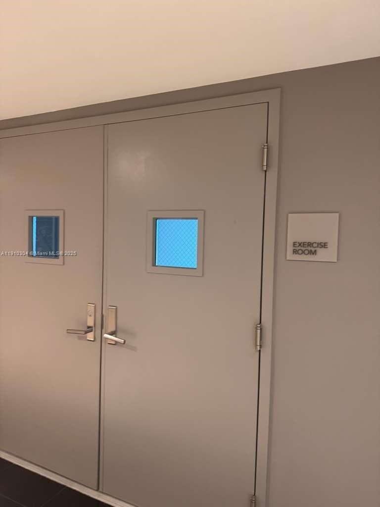 5025 Collins Ave # 1602, Miami Beach FL 33140 — 29