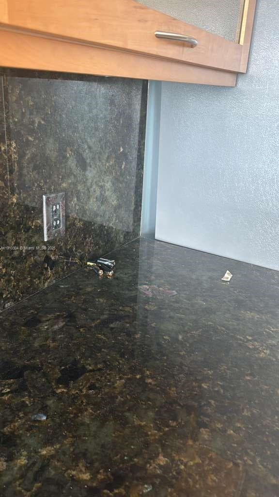5025 Collins Ave # 1602, Miami Beach FL 33140 — 21