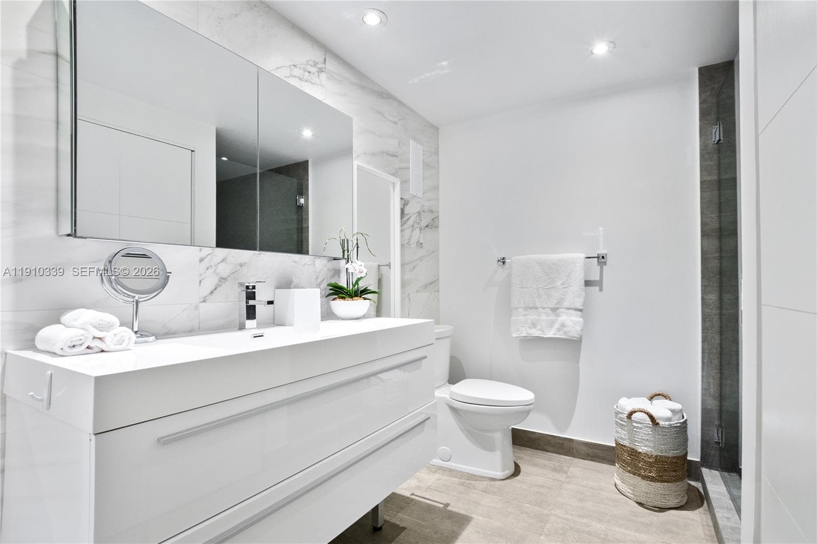 20281 E Country Club Dr # 808, Aventura FL 33180 — 22