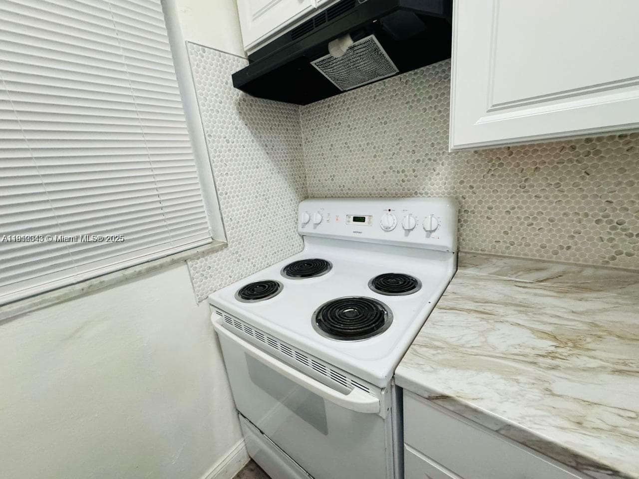 932 NW 5th St, Miami FL 33128 — 7