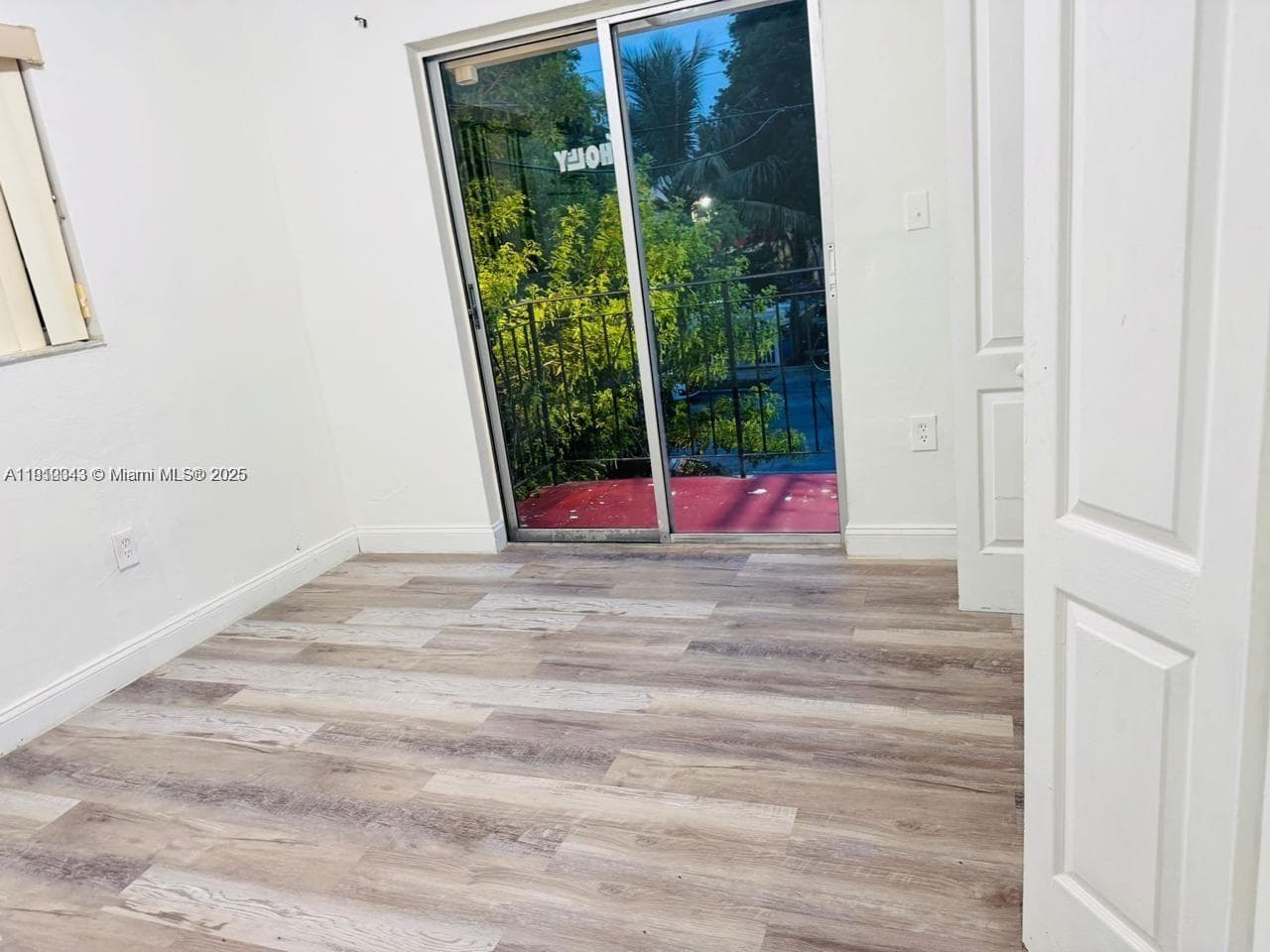 932 NW 5th St, Miami FL 33128 — 3