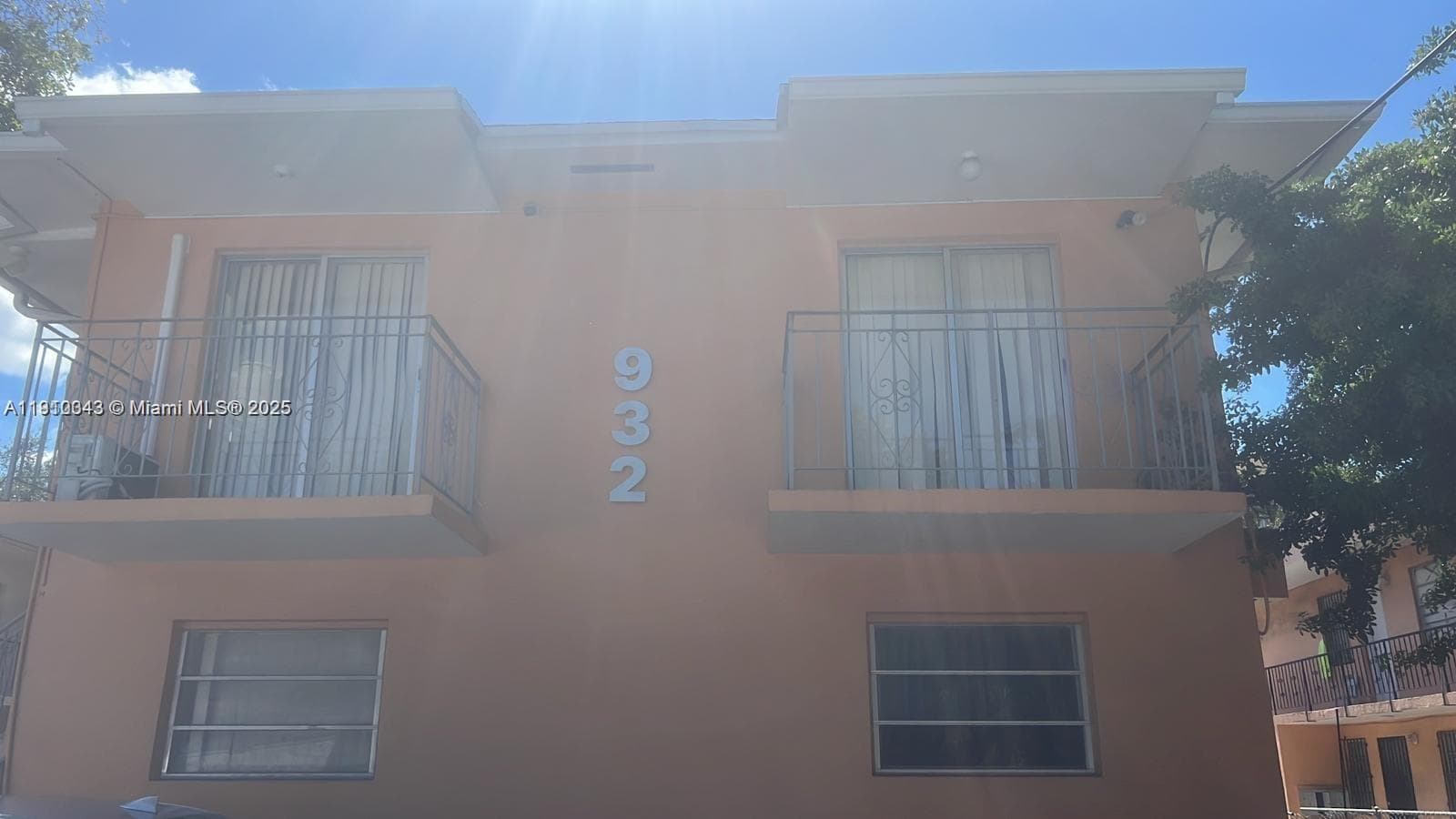 932 NW 5th St, Miami FL 33128 — 1
