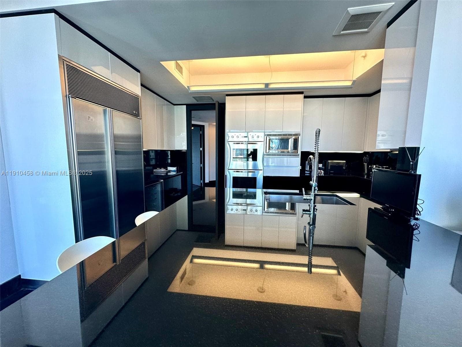 Millennium Tower Residenc, Miami, FL — 20