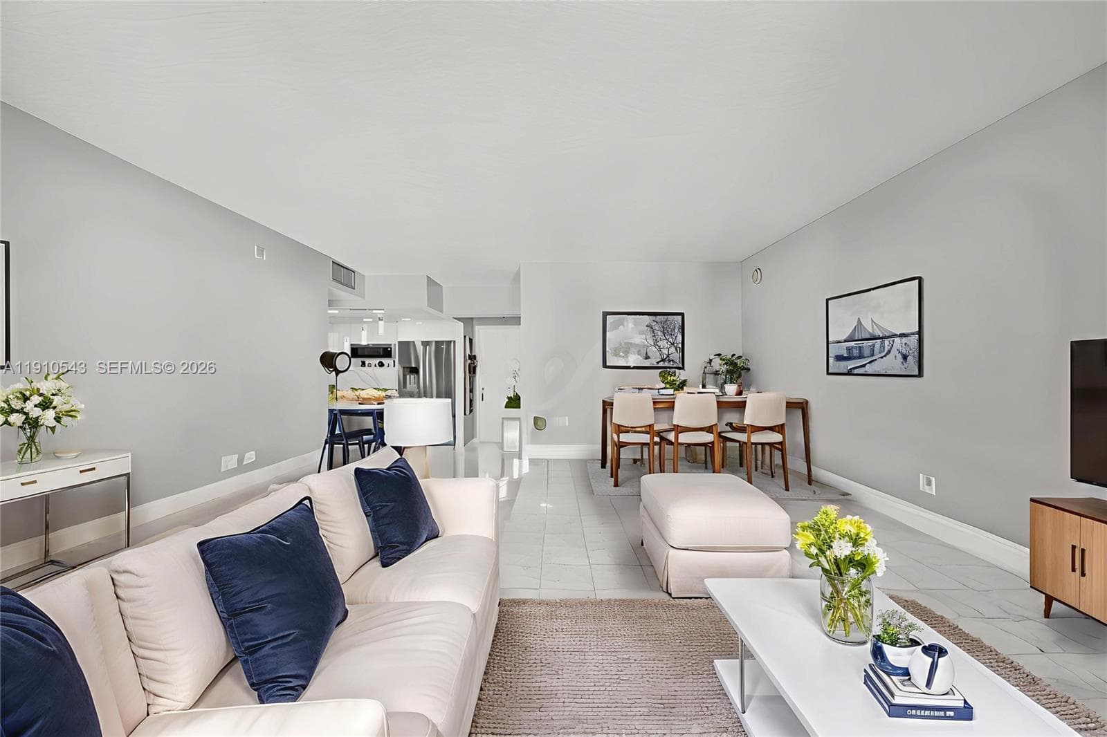 9686 Fontainebleau Blvd # 507, Miami FL 33172 — 2