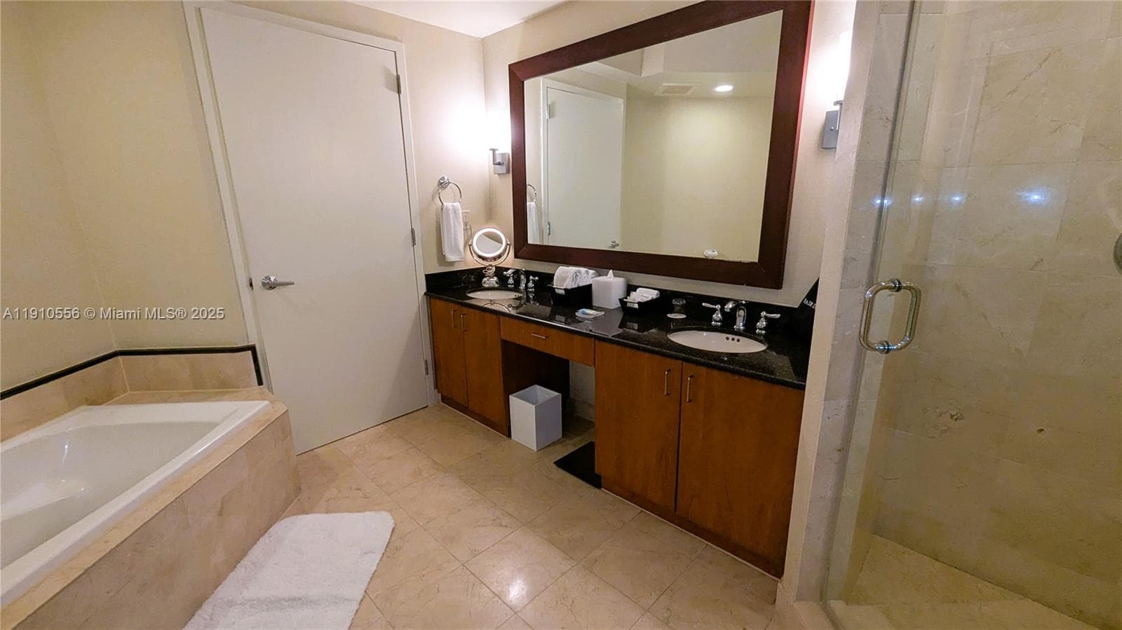 18001 Collins Ave # 2115, Sunny Isles Beach FL 33160 — 17