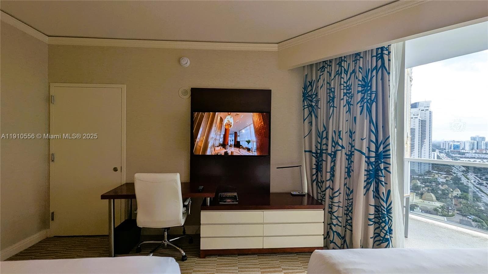 18001 Collins Ave # 2115, Sunny Isles Beach FL 33160 — 25