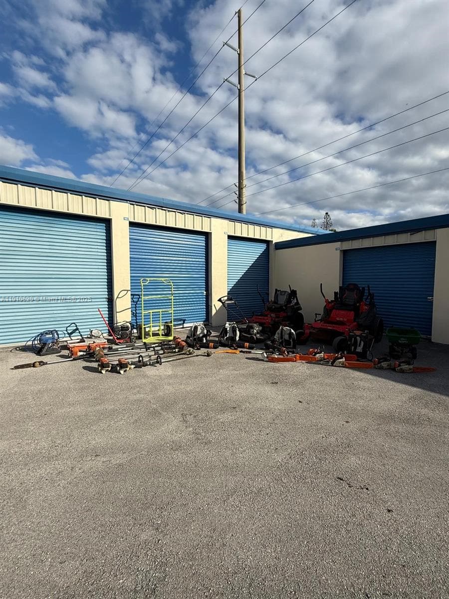 305 SW 9th Ave, Florida City FL 33034 — 6