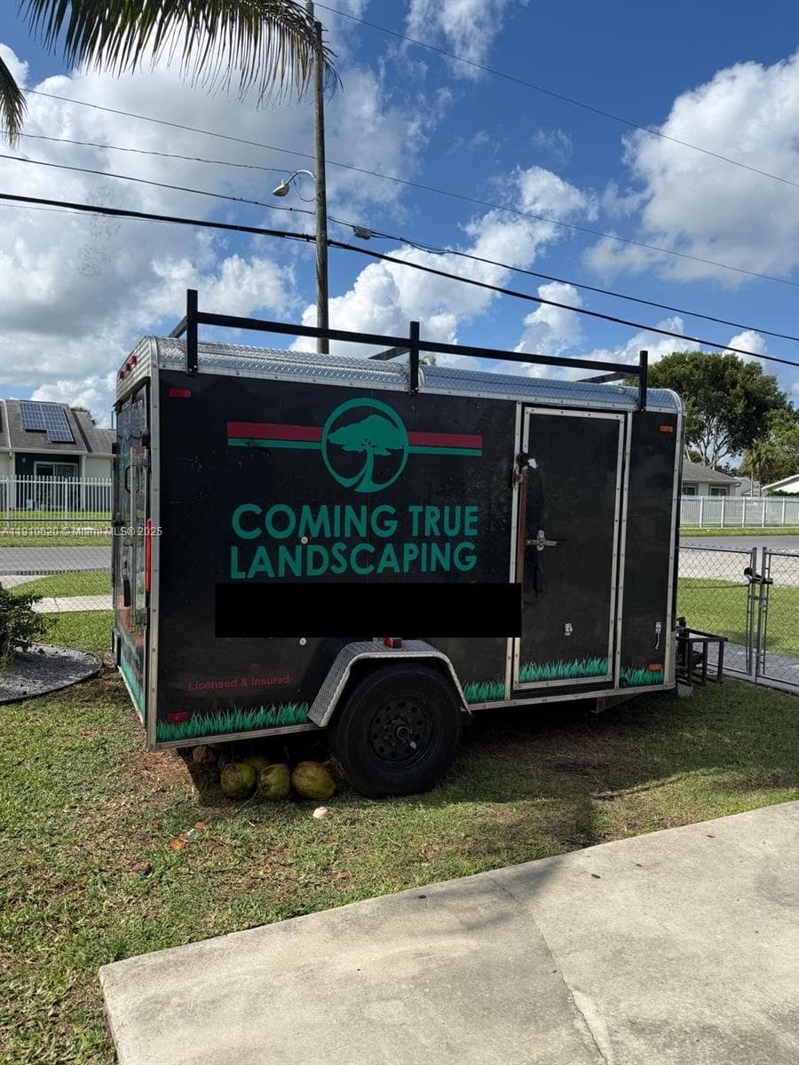 305 SW 9th Ave, Florida City FL 33034 — 3