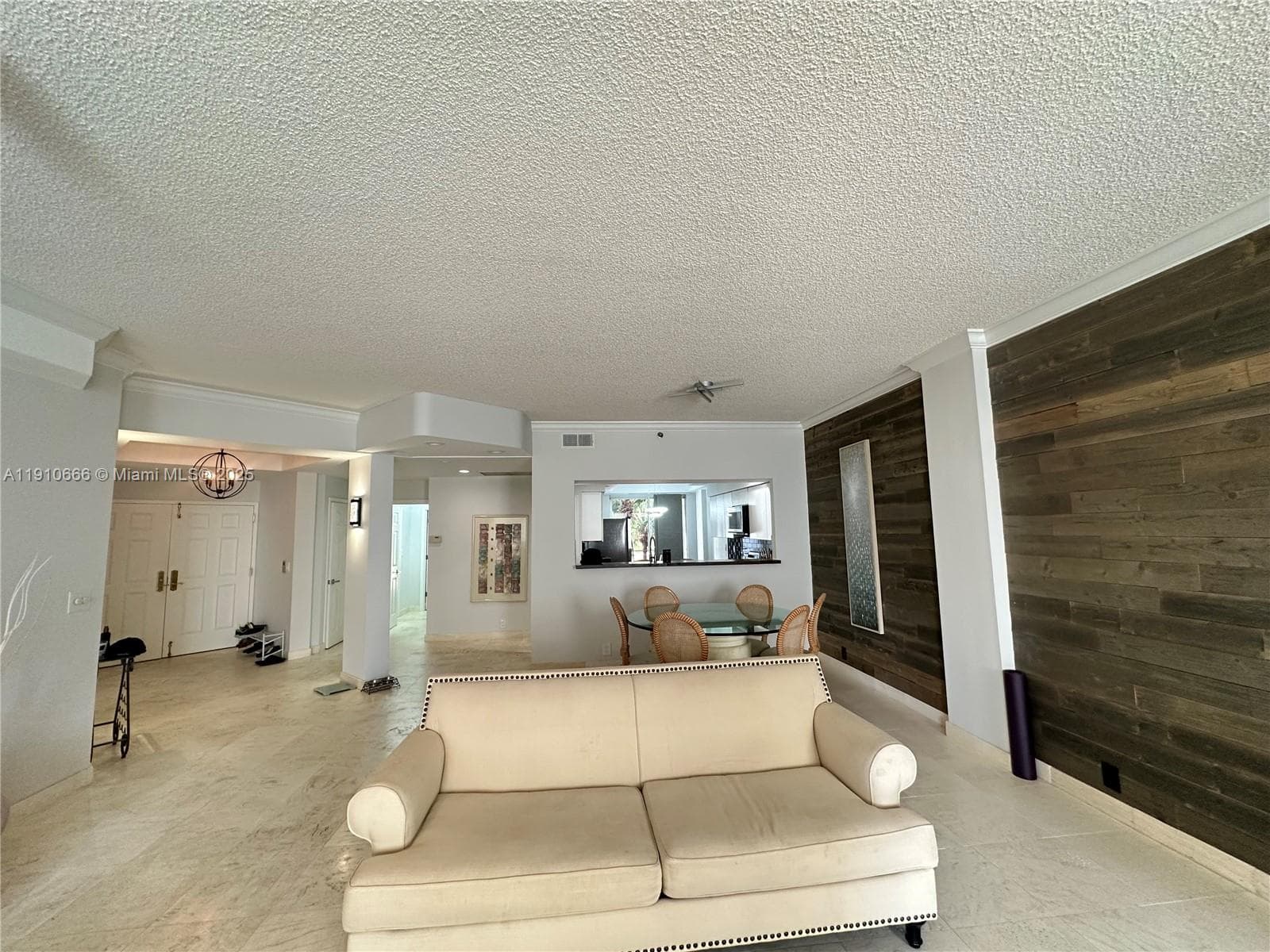 3900 Island Blvd # 303, Aventura FL 33160 — 12