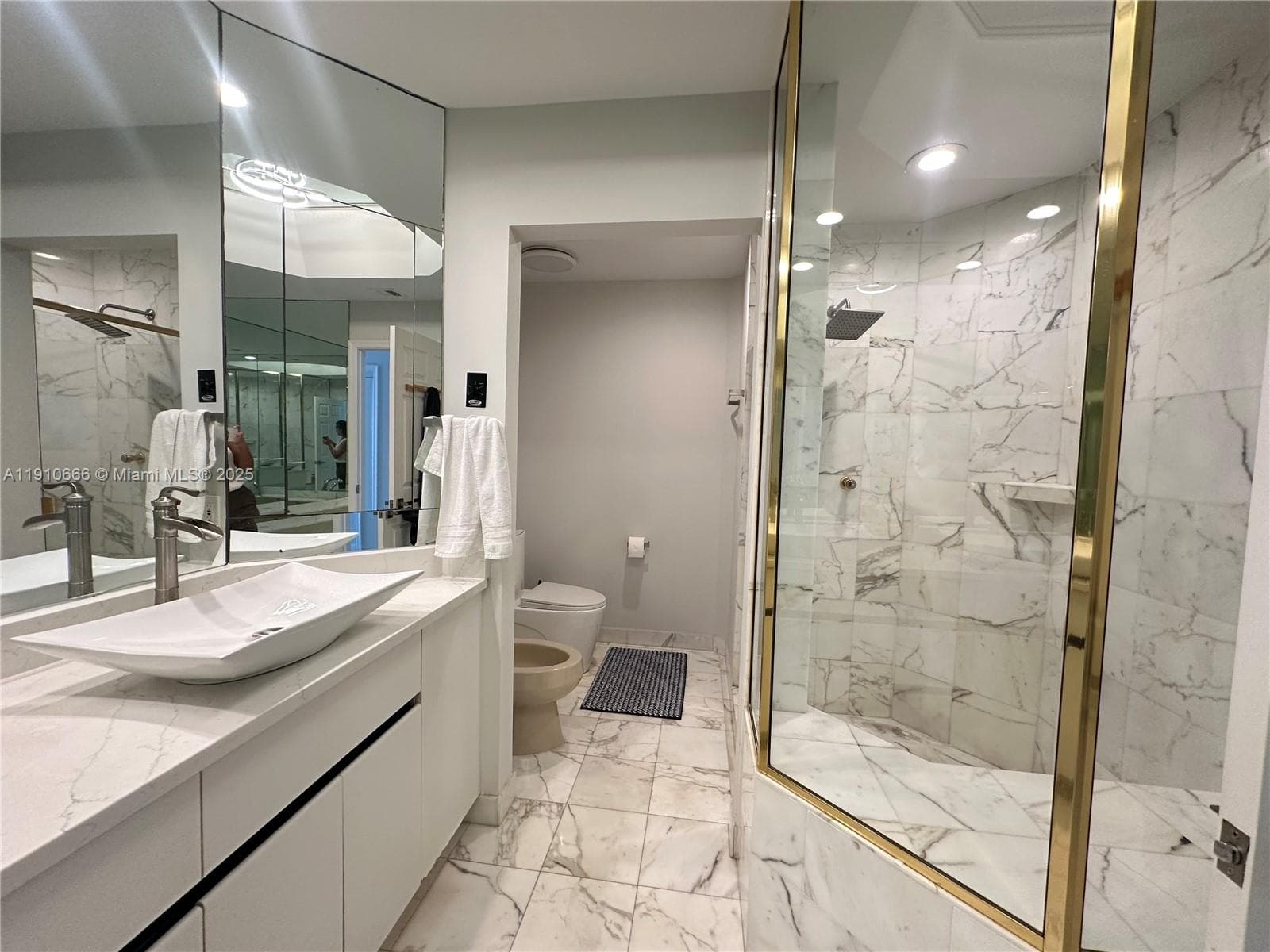 3900 Island Blvd # 303, Aventura FL 33160 — 28