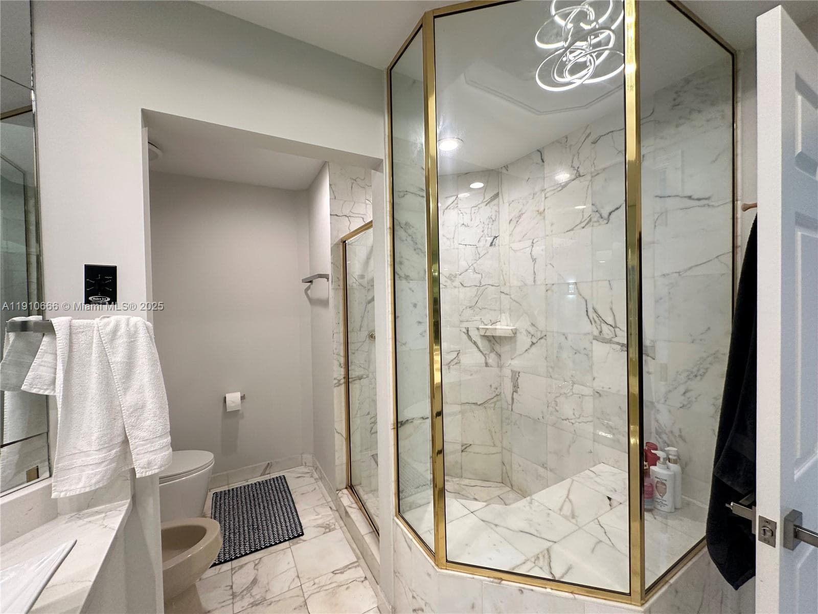 3900 Island Blvd # 303, Aventura FL 33160 — 29