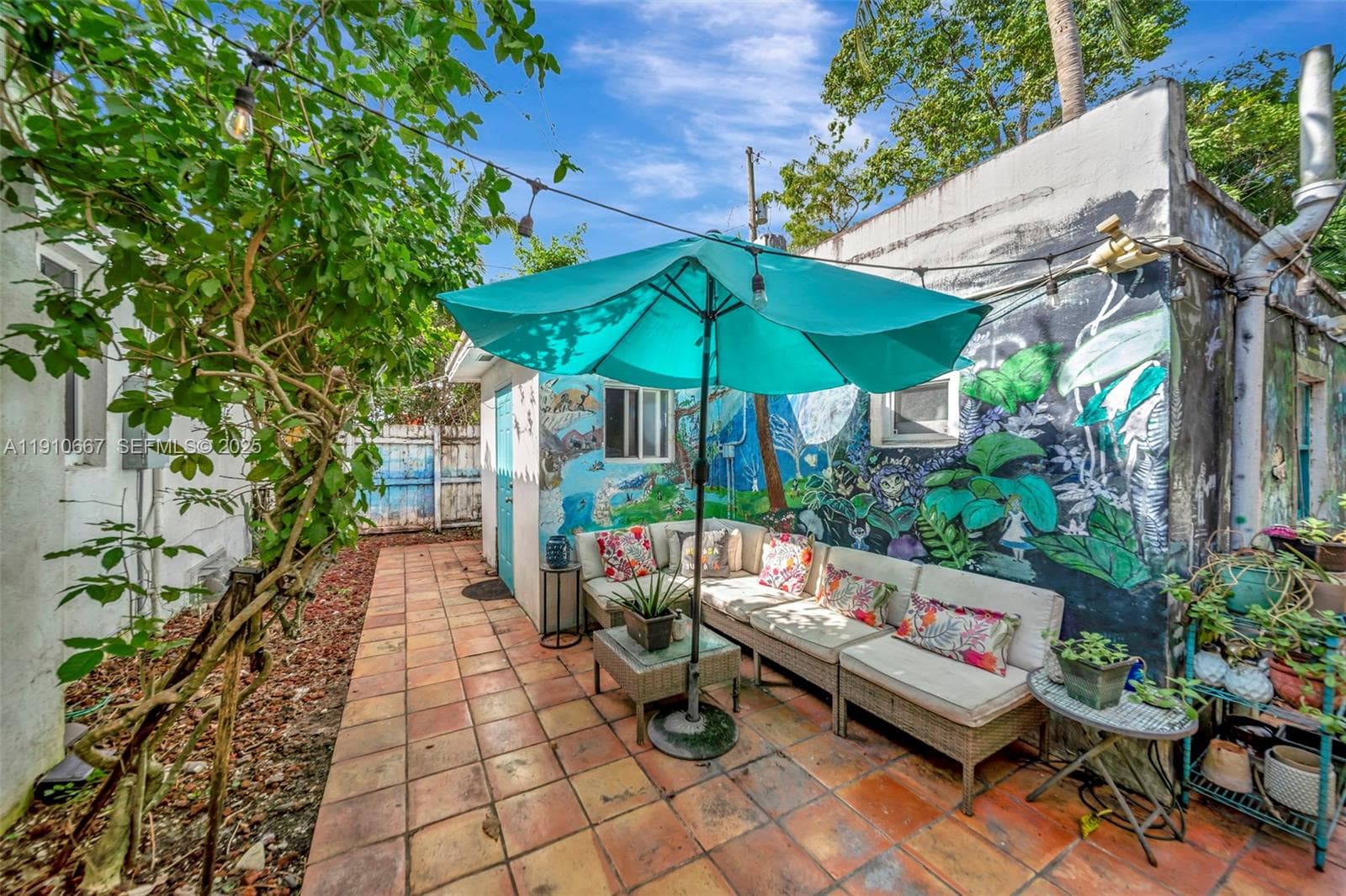 619 NE 87th St, Miami FL 33138 — 30