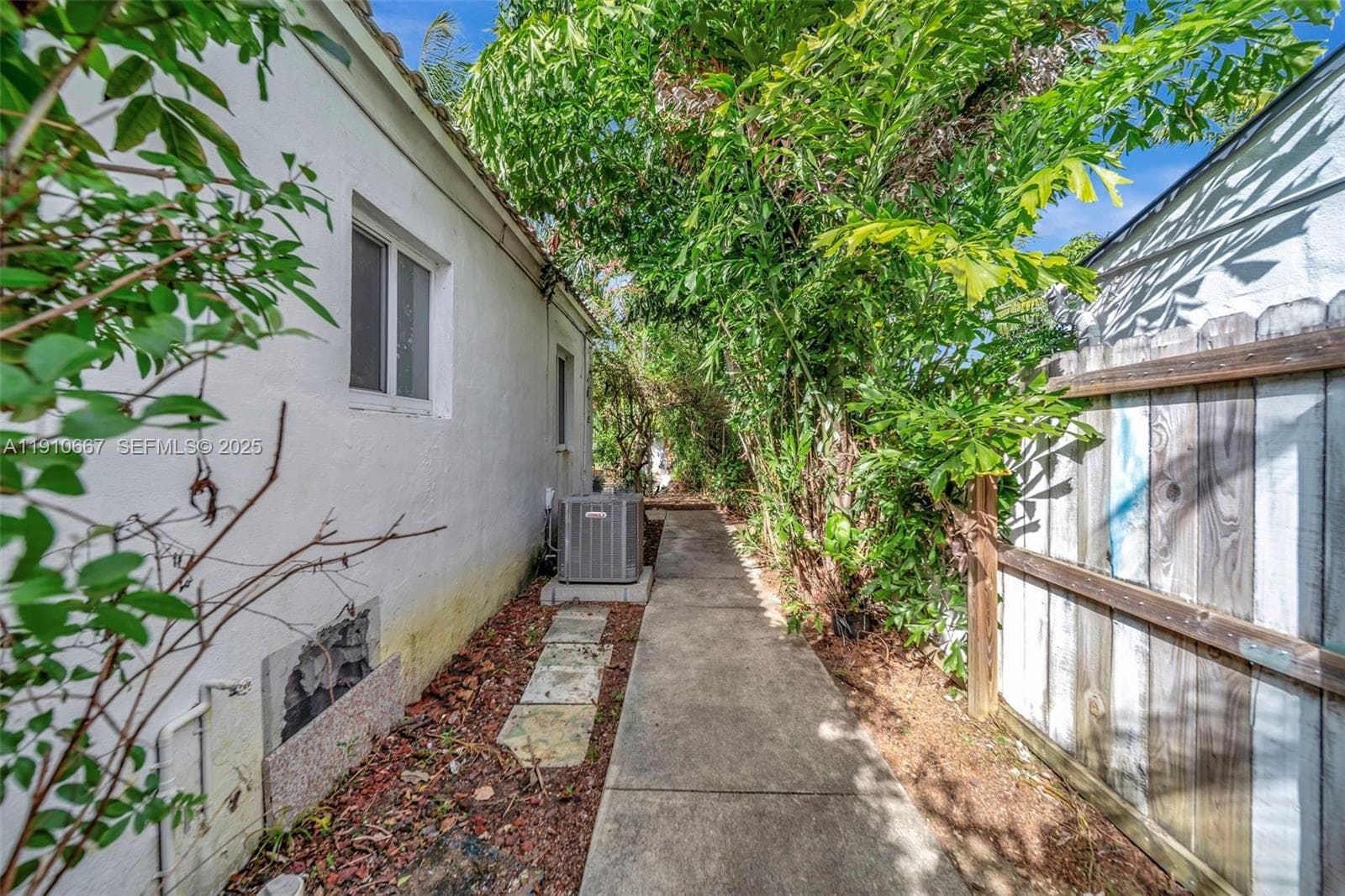 619 NE 87th St, Miami FL 33138 — 34