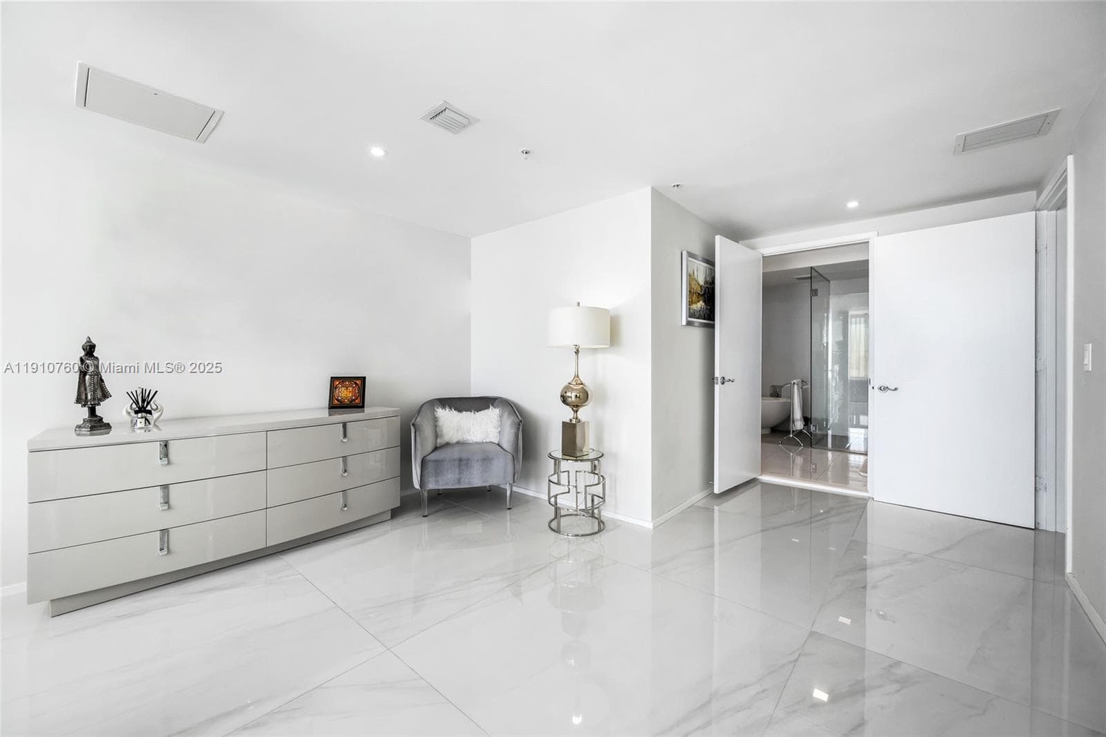 330 Sunny Isles Blvd # 1908, Sunny Isles Beach FL 33160 — 23