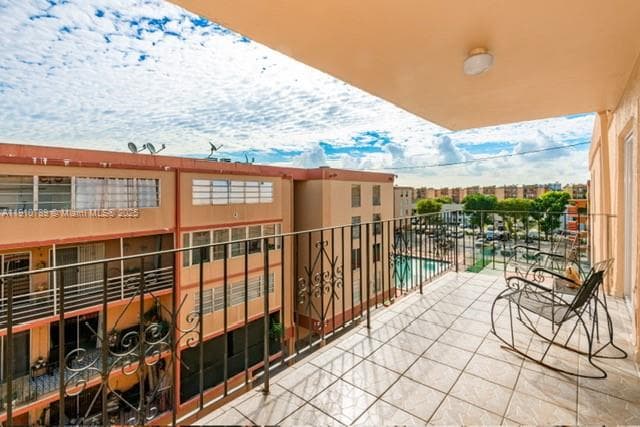 1890 W 56th St # 1423, Hialeah FL 33012 — 23
