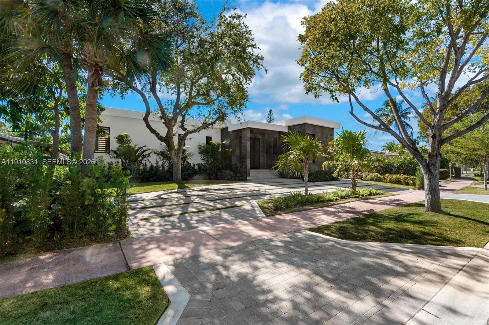 270 N Shore Dr, Miami Beach FL 33141 — 2