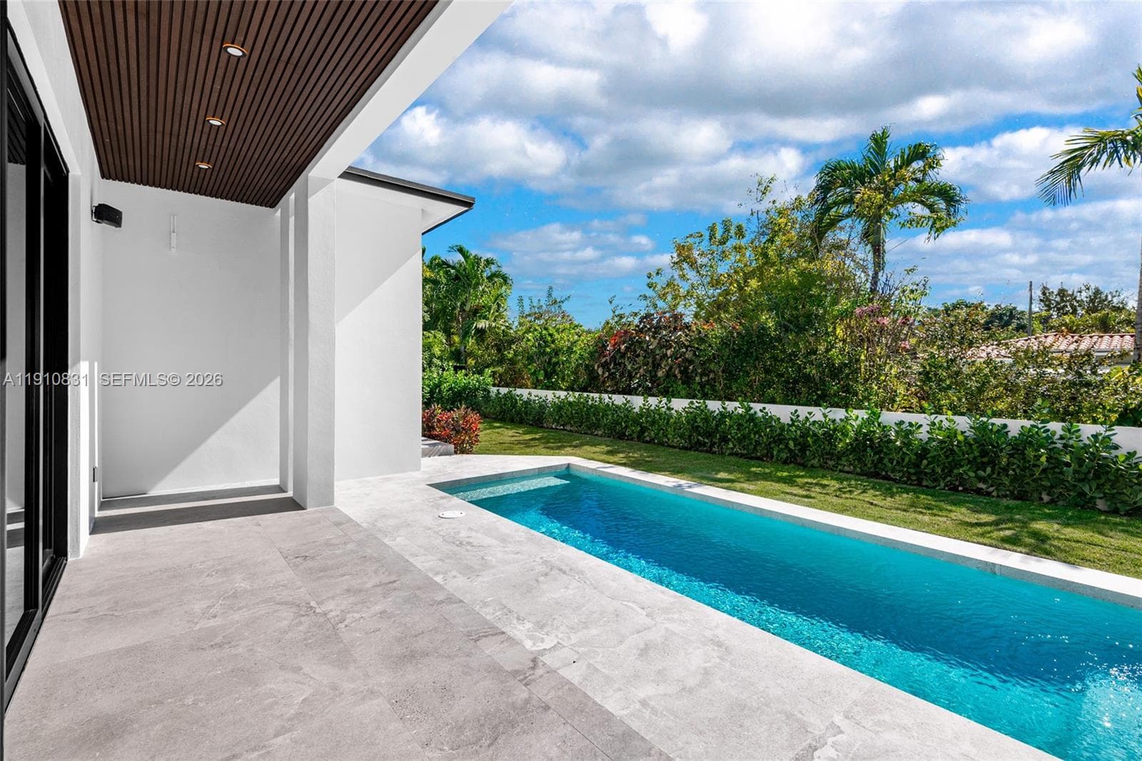 270 N Shore Dr, Miami Beach FL 33141 — 36
