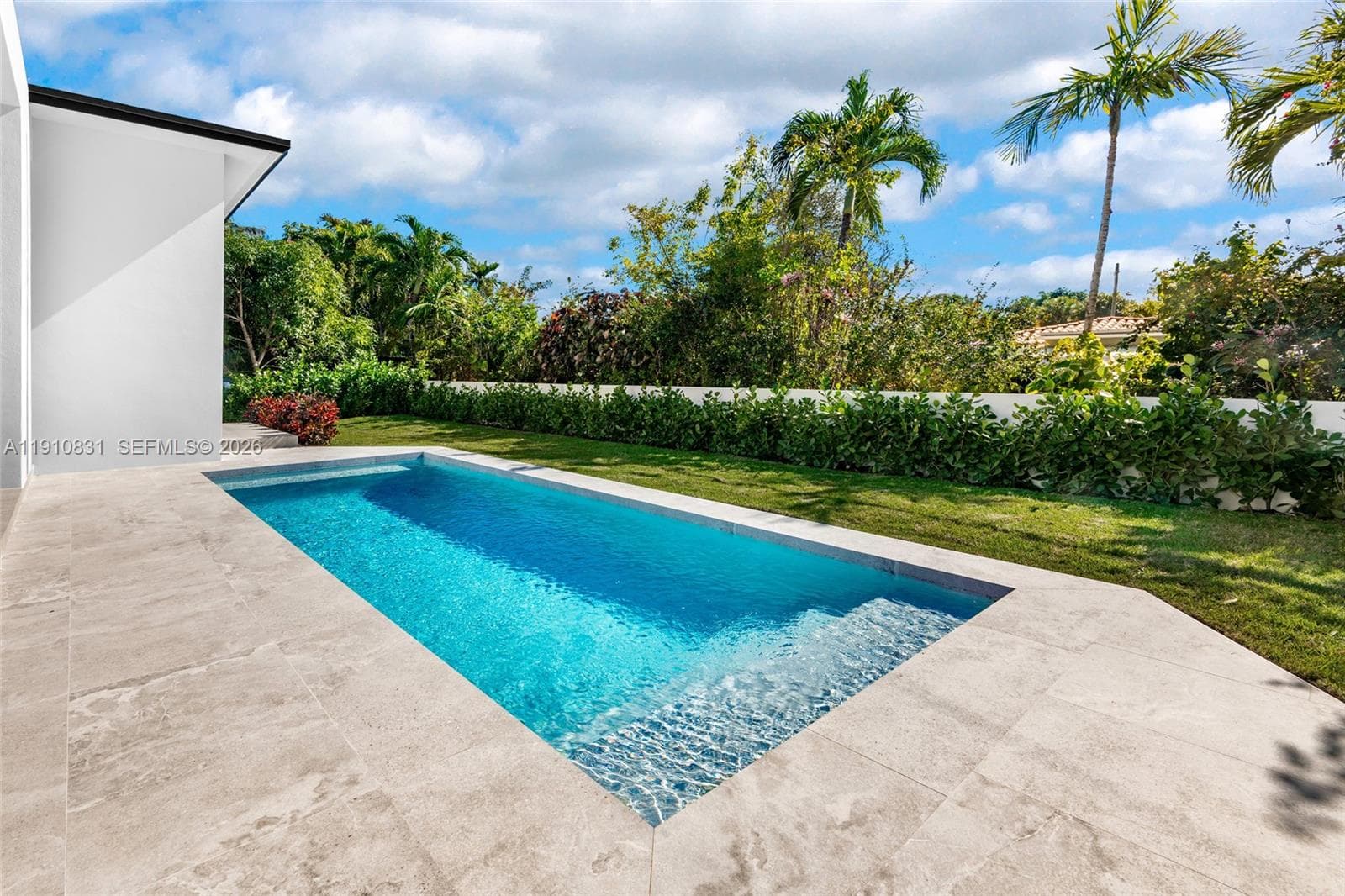 270 N Shore Dr, Miami Beach FL 33141 — 32
