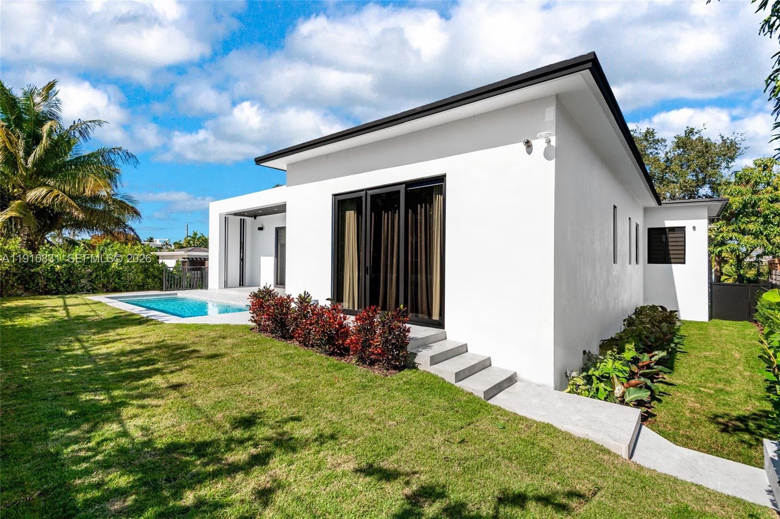 270 N Shore Dr, Miami Beach FL 33141 — 38