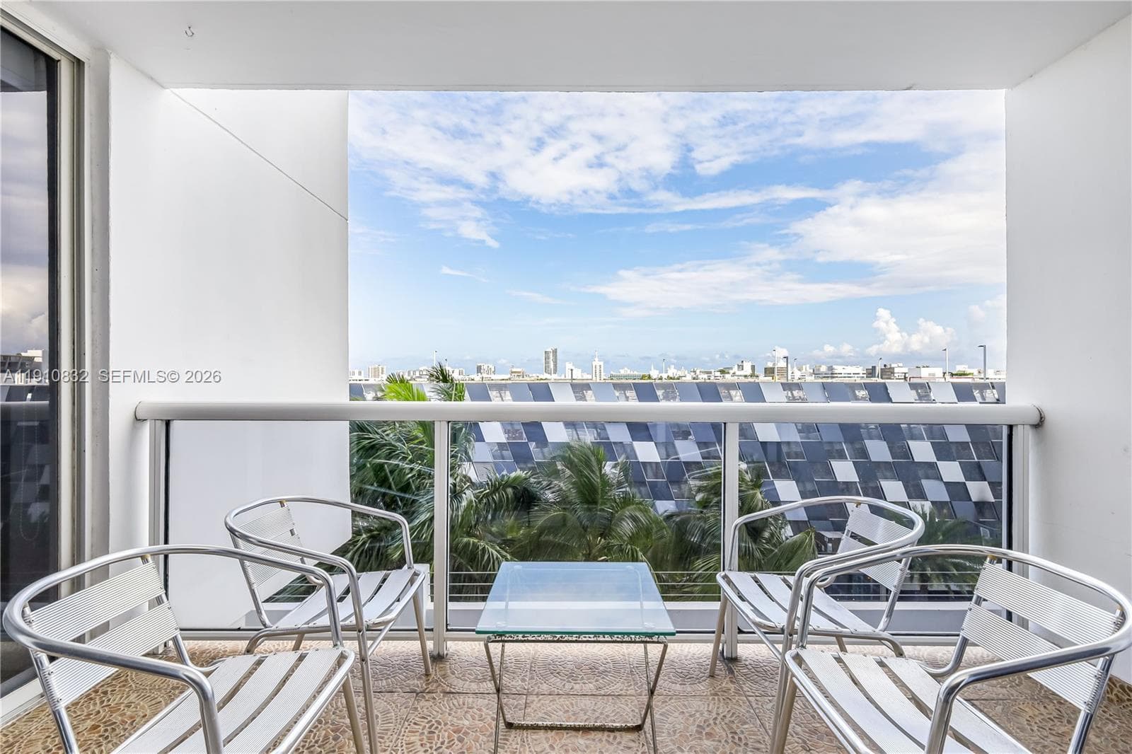 1800 Sunset Harbour Dr # 715, Miami Beach FL 33139 — 2