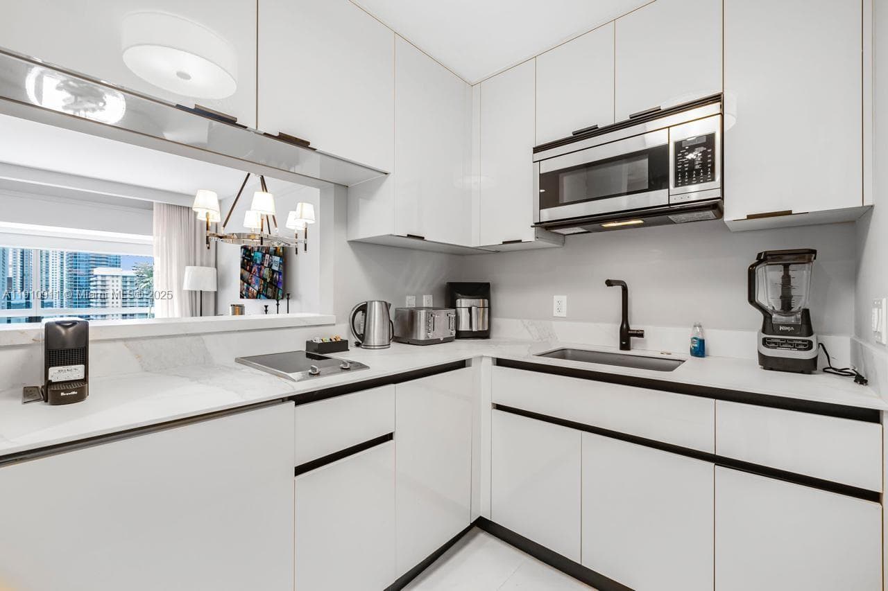1435 Brickell Ave # 3410, Miami FL 33131 — 4