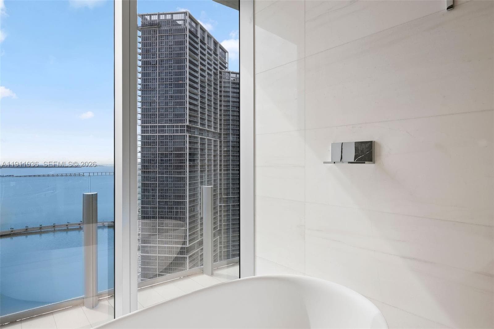 300 Biscayne Blvd Way # 3404, Miami FL 33131 — 26