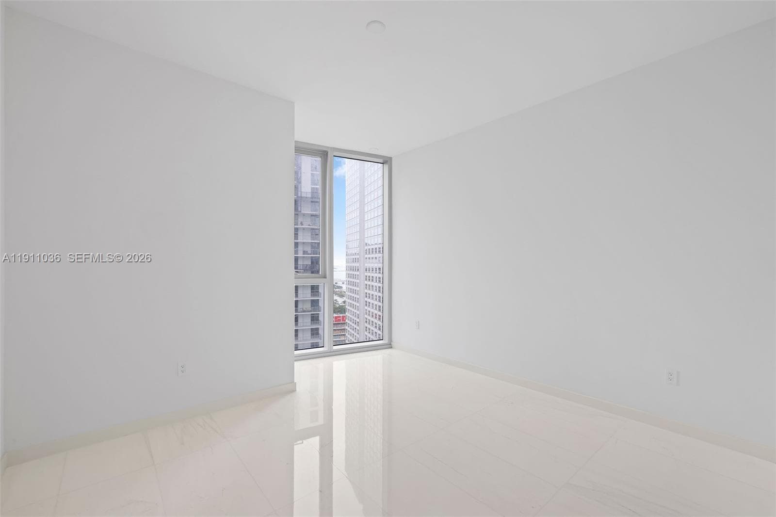 300 Biscayne Blvd Way # 3404, Miami FL 33131 — 36