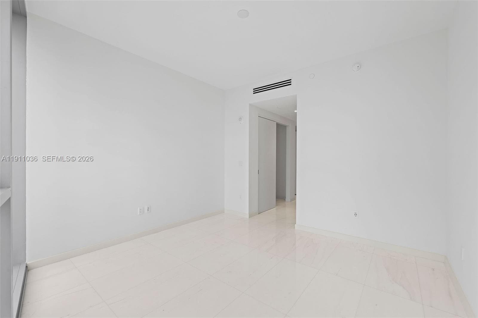 300 Biscayne Blvd Way # 3404, Miami FL 33131 — 34