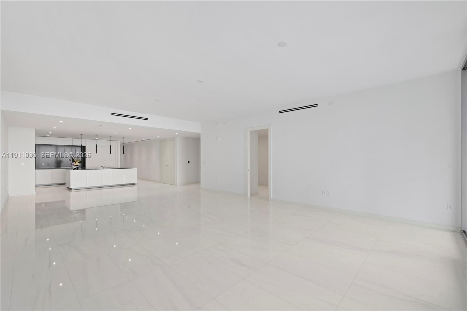 300 Biscayne Blvd Way # 3404, Miami FL 33131 — 11