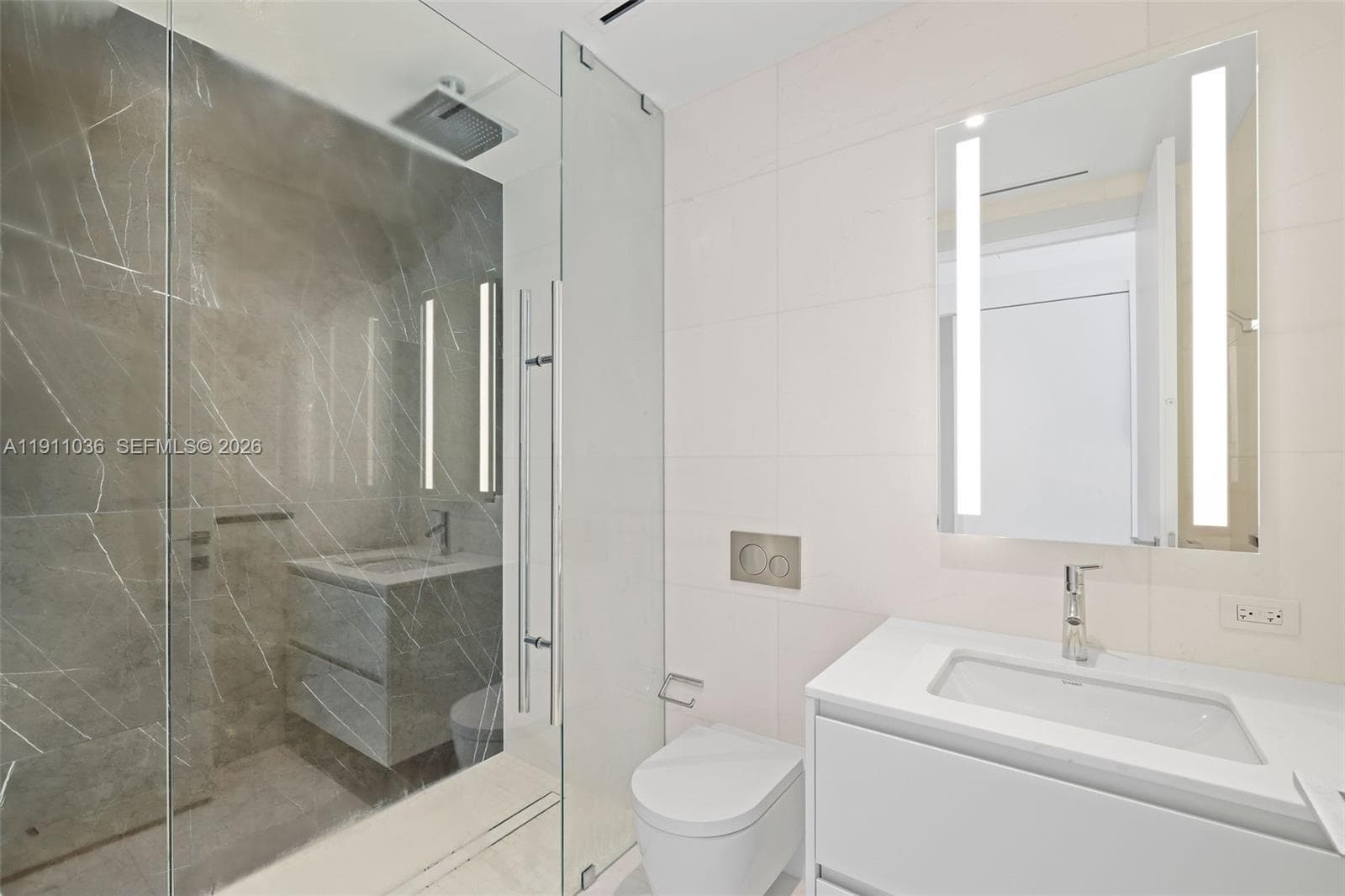 300 Biscayne Blvd Way # 3404, Miami FL 33131 — 35