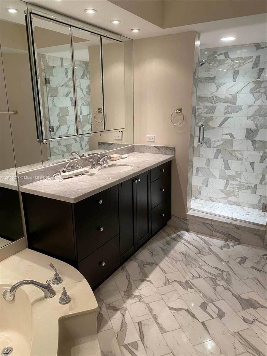 20281 E Country Club Dr # 511, Aventura FL 33180 — 16