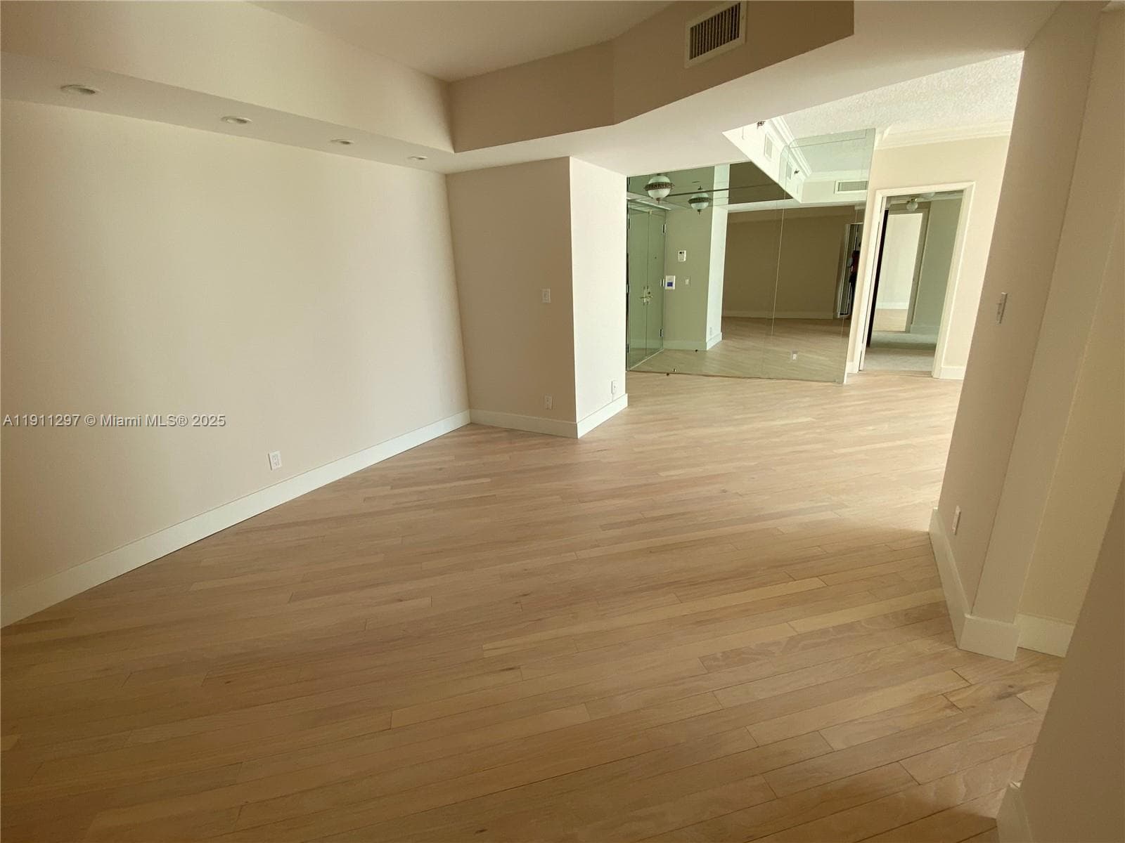 20281 E Country Club Dr # 511, Aventura FL 33180 — 4