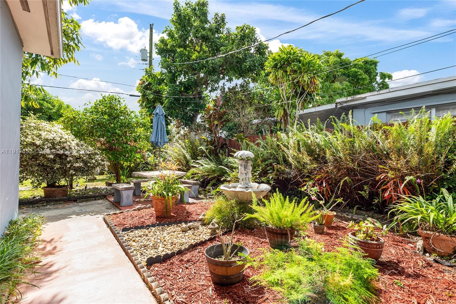 682 W 37th St, Hialeah FL 33012 — 16