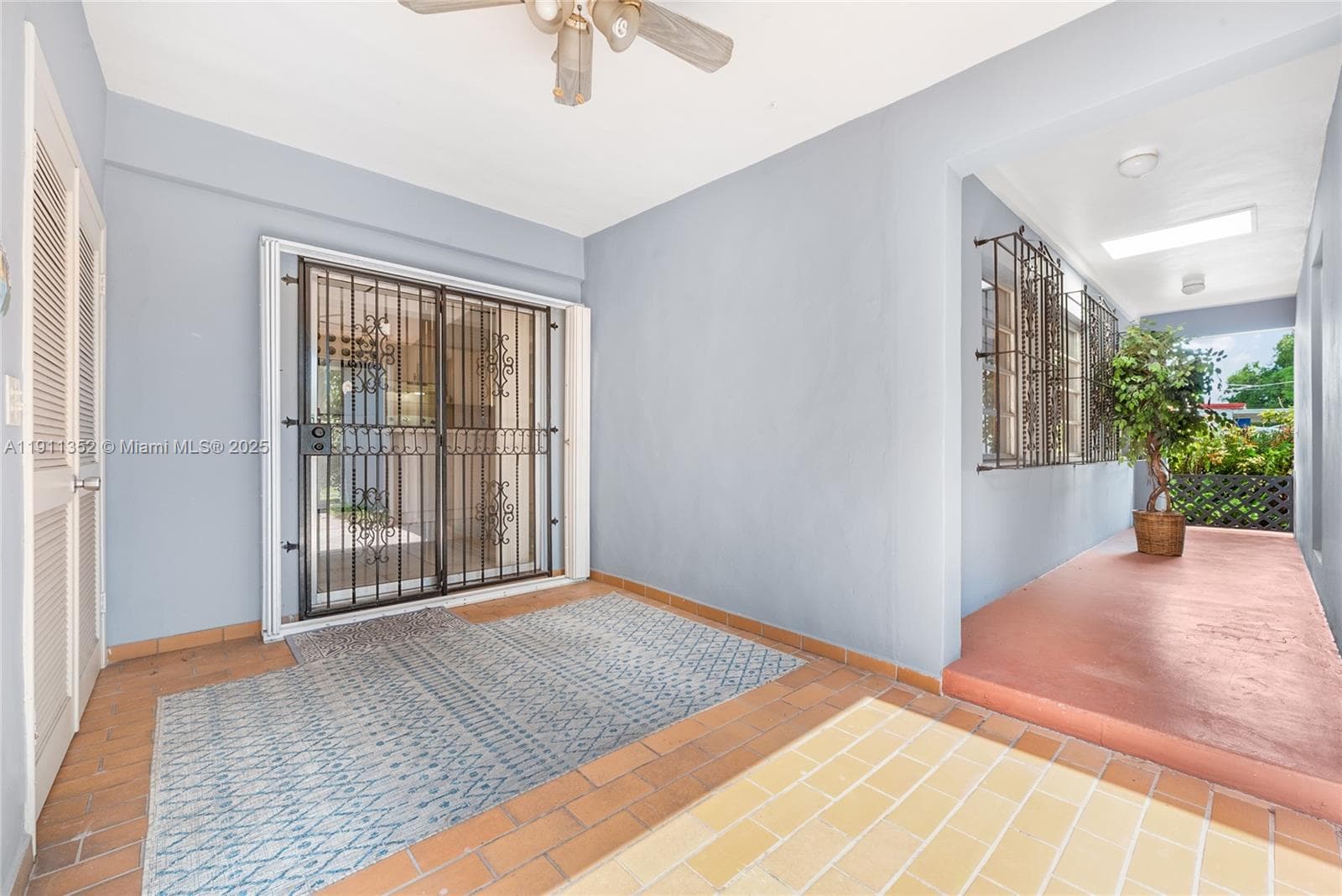 682 W 37th St, Hialeah FL 33012 — 14