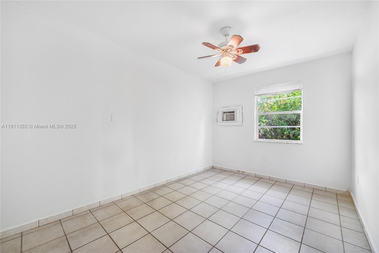 682 W 37th St, Hialeah FL 33012 — 18