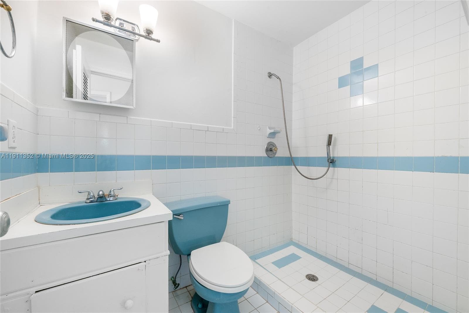 682 W 37th St, Hialeah FL 33012 — 19