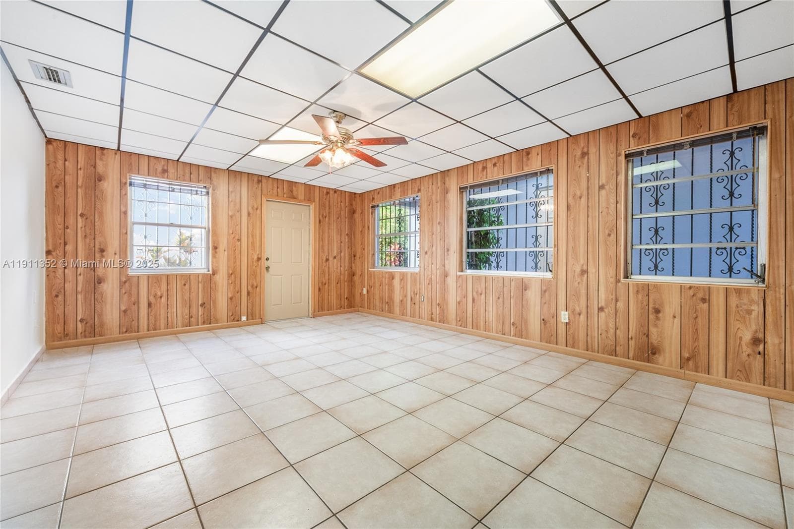 682 W 37th St, Hialeah FL 33012 — 8